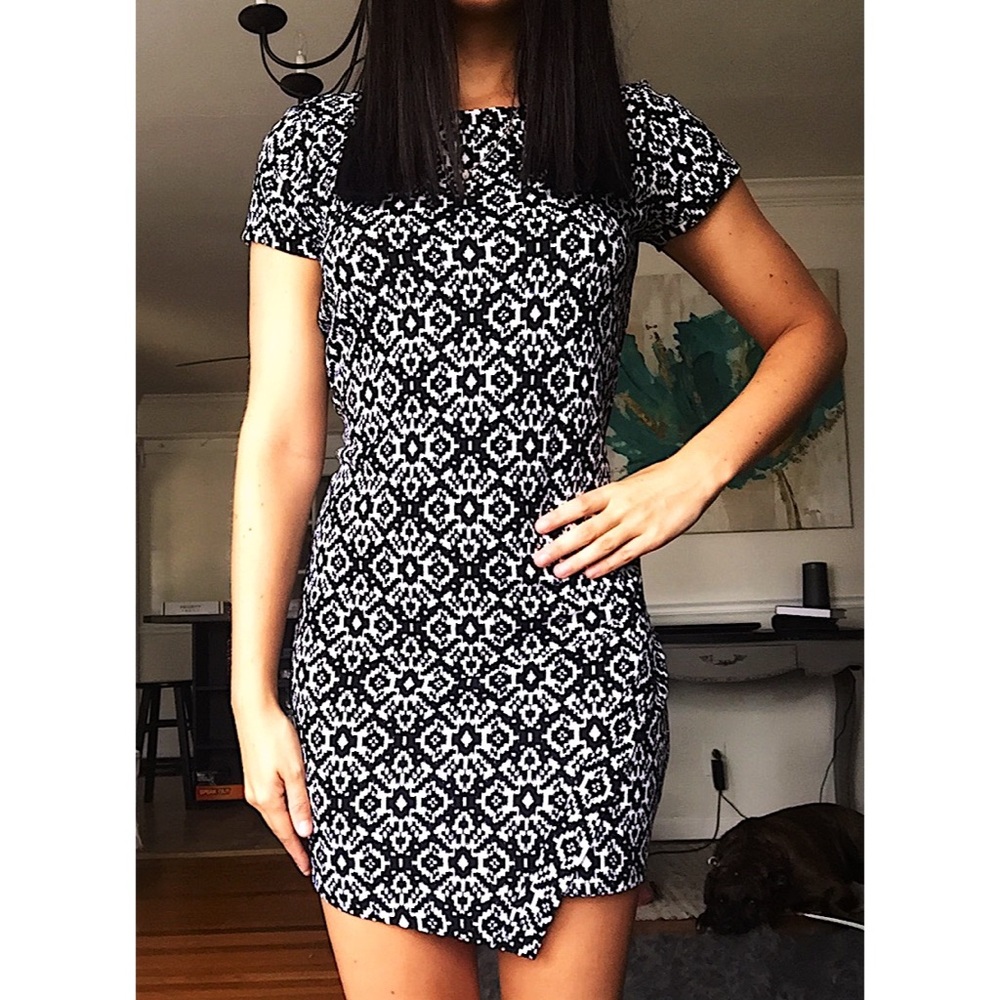 Black and White Geometric Print Dress